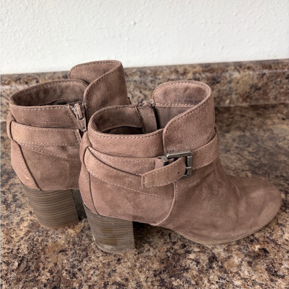 Women's Tan Ankle Boots